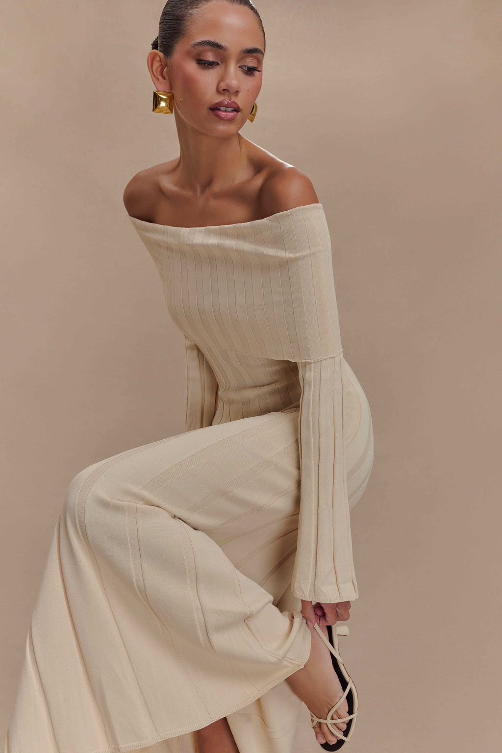 ER Alonza Long Sleeve Knit Midi Dress - Cream