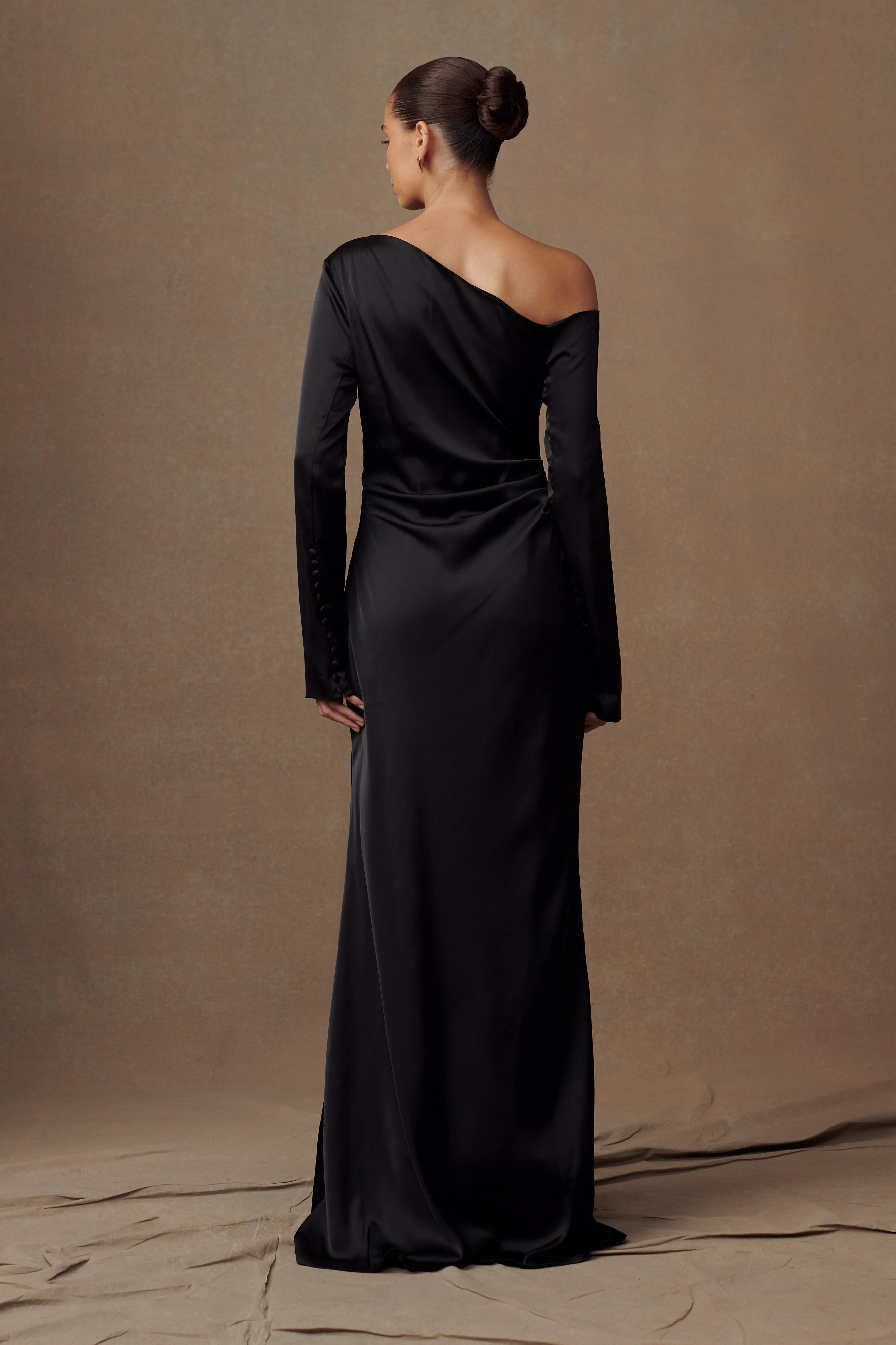 ER Avery Long Sleeve Maxi Dress - Black