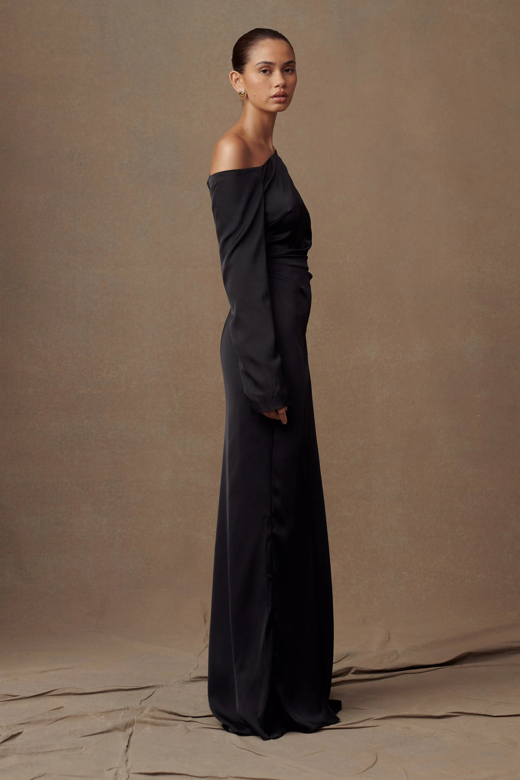 ER Avery Long Sleeve Maxi Dress - Black